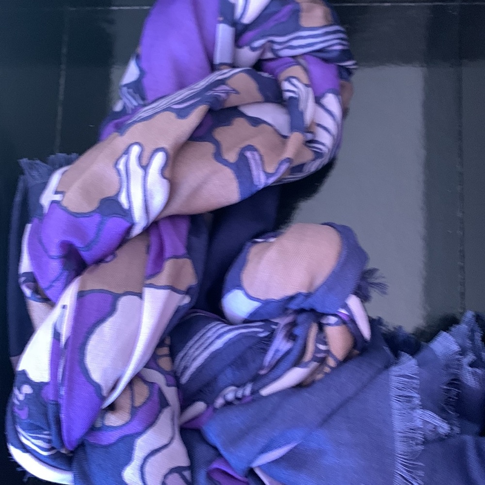 Marc Jacobs shawl/ wrap— great gift for yourself